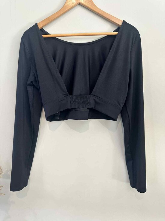 Victoria Sport Black Long Sleeve Cropped Training Top, Size Large - Picture 3 of 4